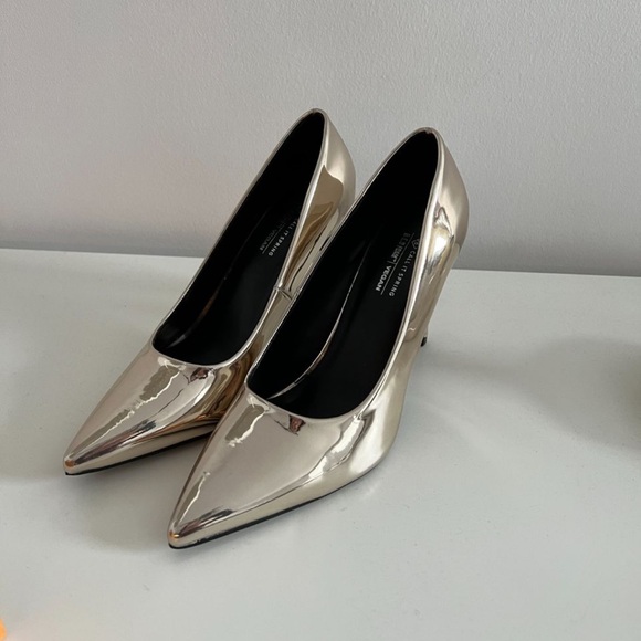 Call it Spring Heels - Picture 1 of 2